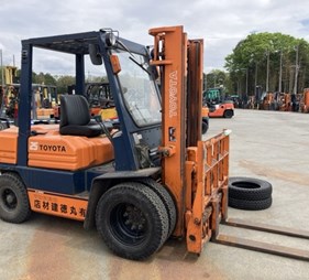 XE NÂNG DẦU 2,5 TẤN TOYOTA 80-5FDL25 A805FDL25-60218