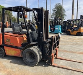 XE NÂNG DẦU 2,5 TẤN SUMITOMO 11-FD25PVIHA D2G-01226