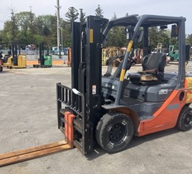 XE NÂNG DẦU 2 TẤN TOYOTA 02-8FD20 A8FD25-81832 2021