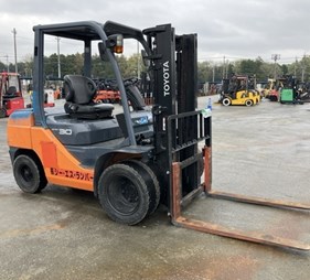 XE NÂNG DẦU 3 TẤN TOYOTA 02-8FD30 A8FDJ35-63419