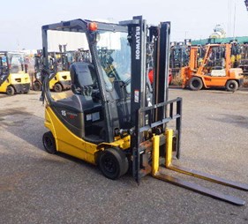 XE NÂNG ĐIỆN 1.5 TẤN KOMATSU FB15-12 853341