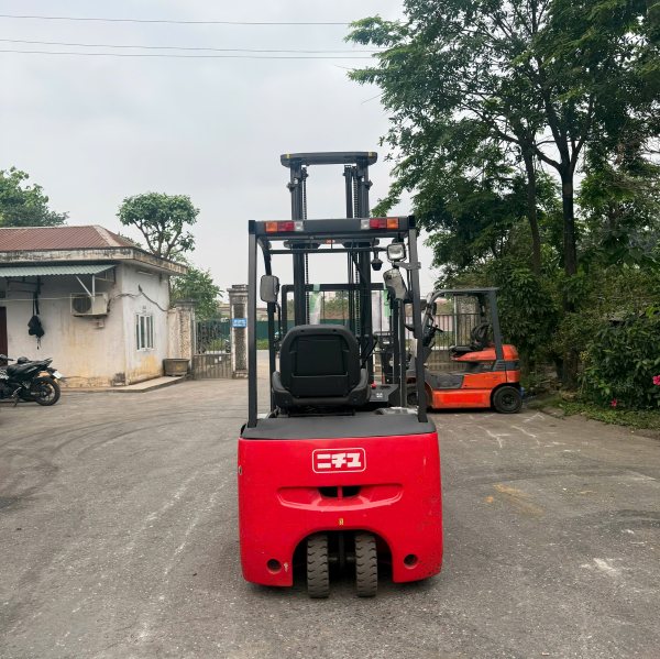 Kiểm tra nguồn gốc xe nâng điện cũ