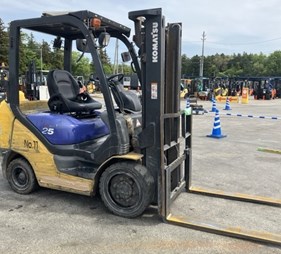 XE NÂNG DẦU 2.5 TẤN KOMATSU FD25NT-15 575703