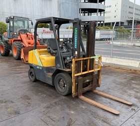 XE NÂNG DẦU 2,5 TẤN Unicarriers FD25T5M F201-03115