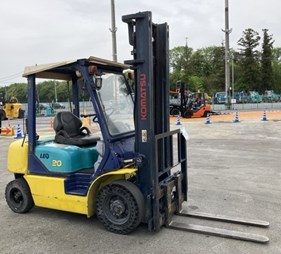 XE NÂNG DẦU 2 TẤN KOMATSU FD20T-12 512814