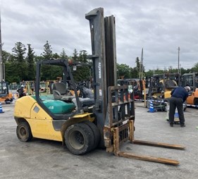 XE NÂNG DẦU 4,5 TẤN KOMATSU FD45T-10 136914