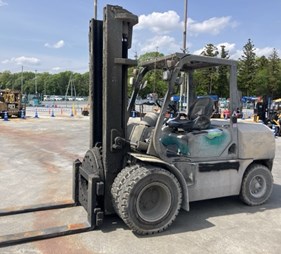 XE NÂNG DẦU 4,5 TẤN KOMATSU FD45T-8 111439