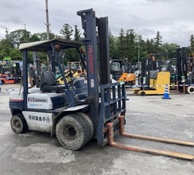 XE NÂNG DẦU 2.5 TẤN KOMATSU FD25H-11 471412