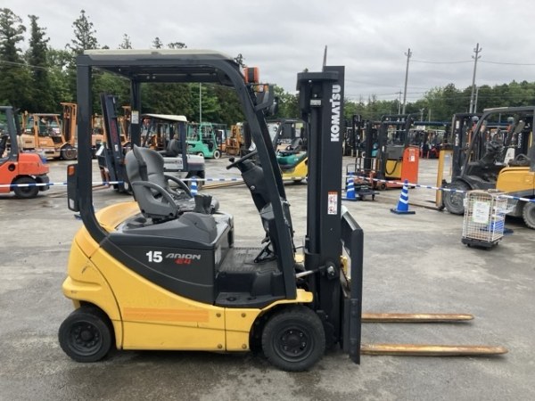 Hệ thống xe nâng điện cũ bốc dỡ hàng nhằm tối ưu quy trình logistics bãi kho