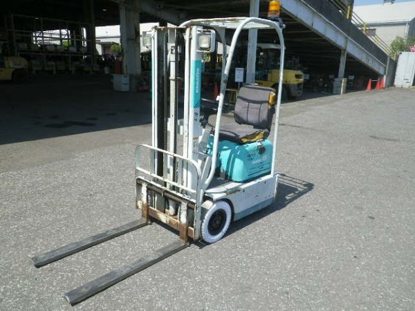 Mua xe nâng điện cũ tại đơn vị nhập khẩu trực tiếp chính ngạch