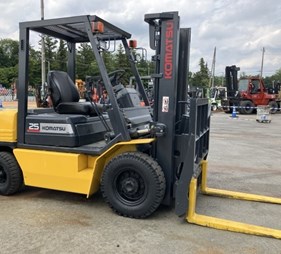 XE NÂNG DẦU 2.5 TẤN KOMATSU FD25L -11 475048