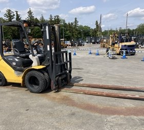 XE NÂNG DẦU 2 TẤN KOMATSU FD20T-17 318406