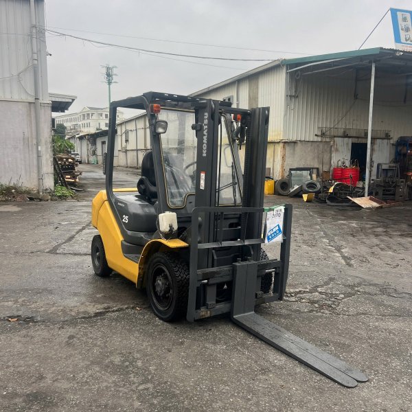 Xe nâng cũ nhập khẩu chất lượng tại kho XE NÂNG BẮC TRUNG NAM