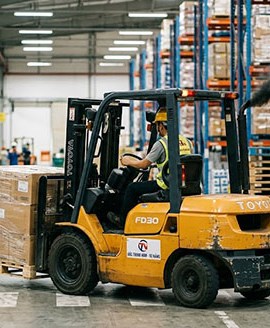 NGUYÊN NHÂN XE NÂNG XẢ KHÓI ĐEN, TRẮNG VÀ CÁCH KHẮC PHỤC