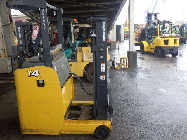 XE NÂNG ĐIỆN ĐỨNG LÁI 1.4 TẤN KOMATSU FB14RL-15 158785