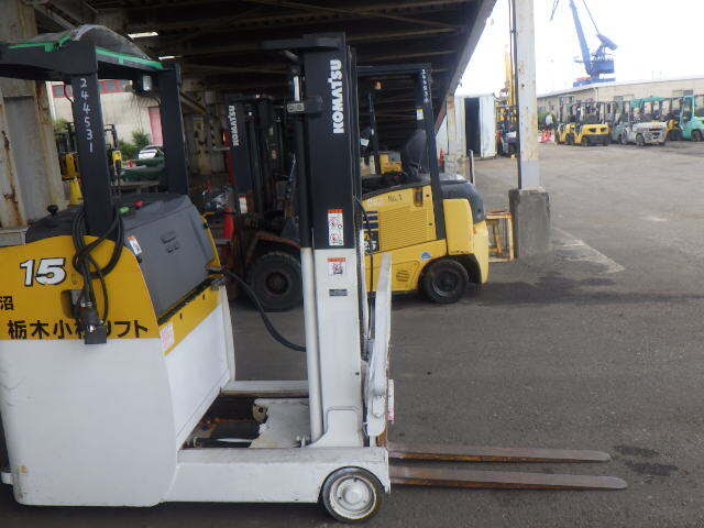 XE NÂNG ĐIỆN 1.5 TẤN ĐỨNG LÁI KOMATSU FB15RP-15 156282