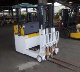 XE NÂNG ĐIỆN 1.5 TẤN ĐỨNG LÁI KOMATSU FB15RP-15 156282