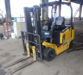 XE NÂNG ĐIỆN 2,5 TẤN KOMATSU FE25-1 306950 bình mới 100%