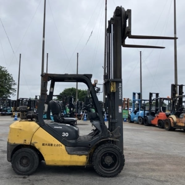 Xe nâng dầu 3 tấn Komatsu FD30T-17 307840