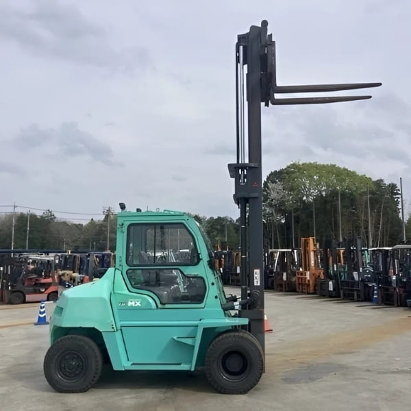 Xe nâng dầu 7 tấn thương hiệu Mitsubishi