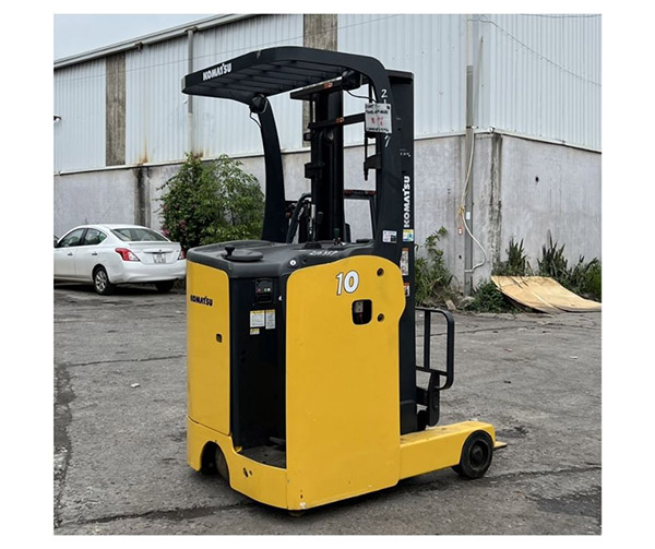 Xe nâng điện đứng lái 1 tấn Komatsu FB10RL-15 thiết kế nhỏ gọn