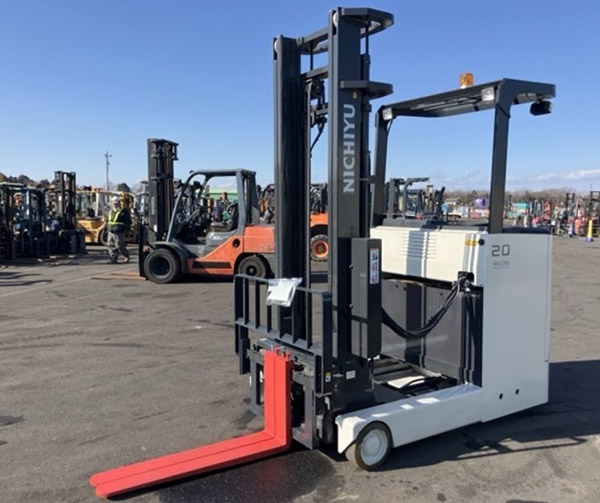 Xe nâng điện 2 tấn được sử dụng trong ngành thực phẩm do không phát sinh khí thải