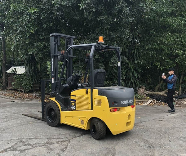 Hình ảnh xe nâng điện 3 tấn FE30-1