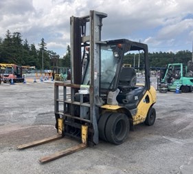 XE NÂNG DẦU 2,5 TẤN KOMATSU FD25T-17 320636