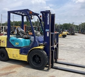 XE NÂNG DẦU 3 TẤN KOMATSU FD30W-12 540436