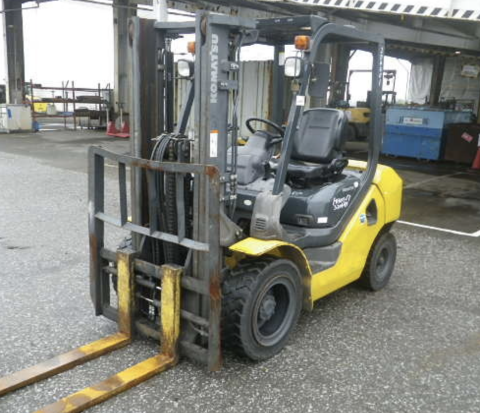 Xe nâng dầu Komatsu FD30-17 phù hợp kho hàng và nhà máy
