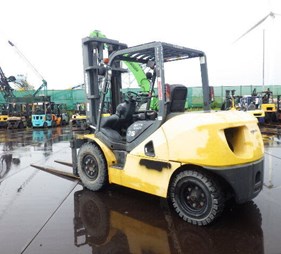 Xe nâng dầu 3.5 tấn Komatsu FD35T-10 – 133630