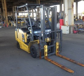 XE NÂNG ĐIỆN 2,5 TẤN KOMATSU FE25-1 309425 bình mới